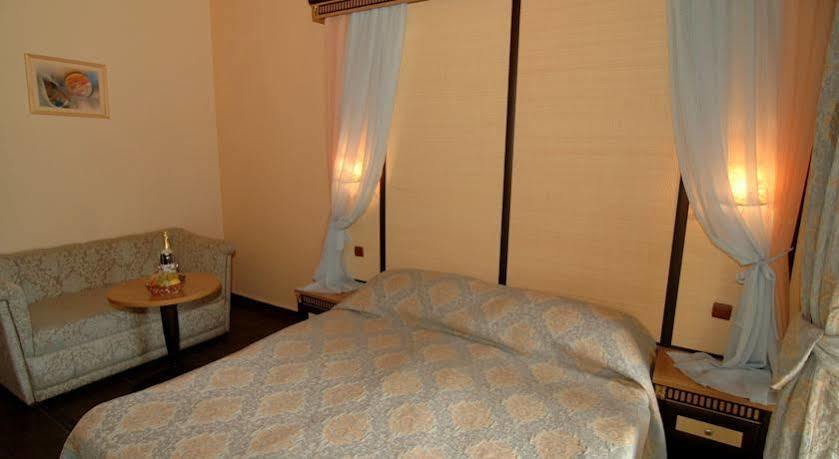 Andalucia Beach Hotel - All Inclusive Elenite Exterior foto