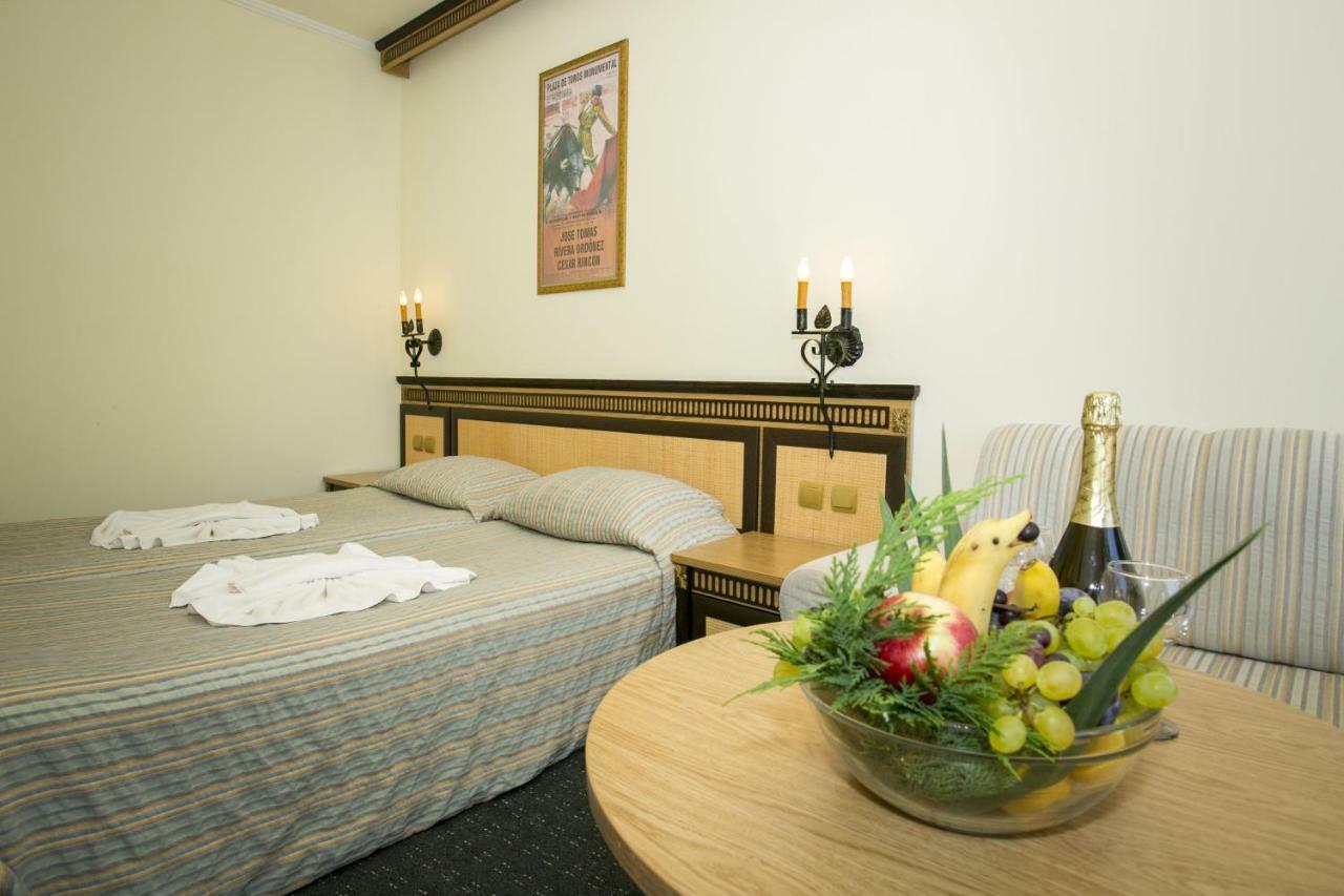 Andalucia Beach Hotel - All Inclusive Elenite Exterior foto
